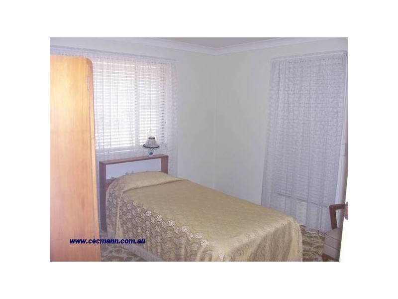 Denham St, Stanthorpe QLD 4380