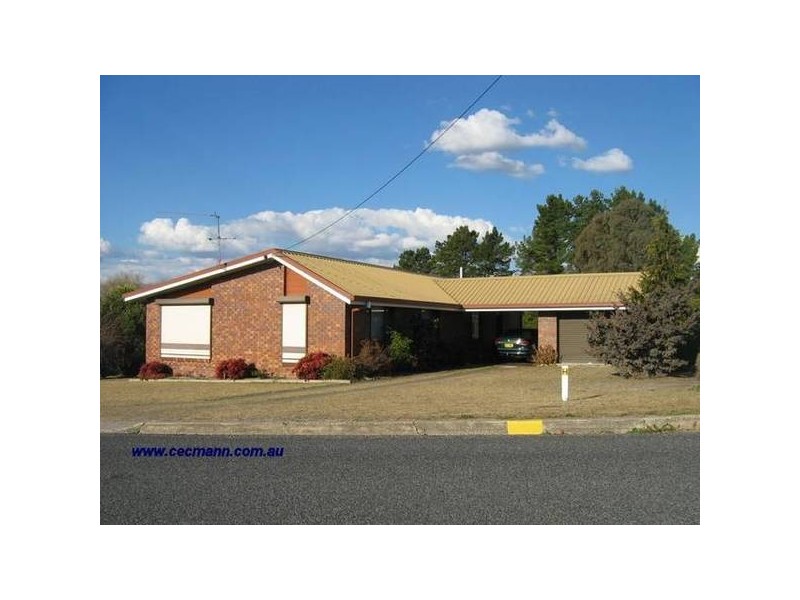 Denham St, Stanthorpe QLD 4380