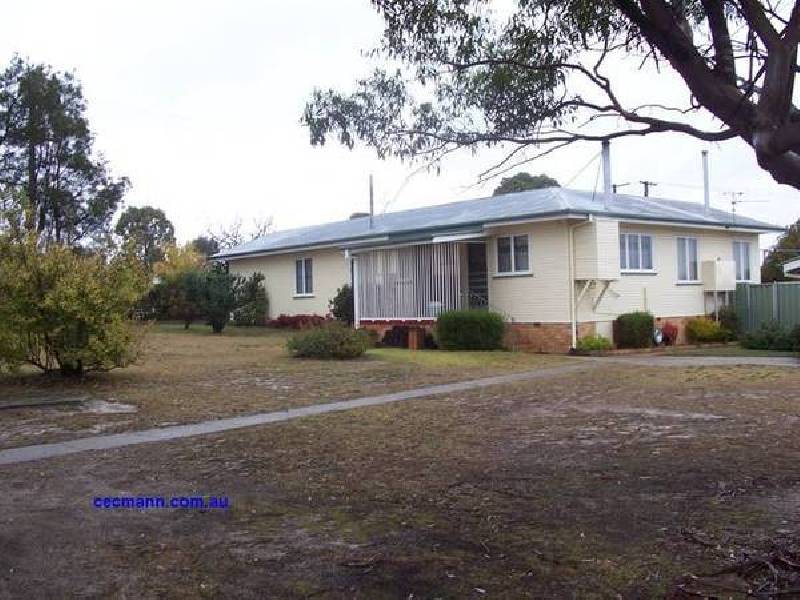 Gleeson St, Stanthorpe QLD 4380