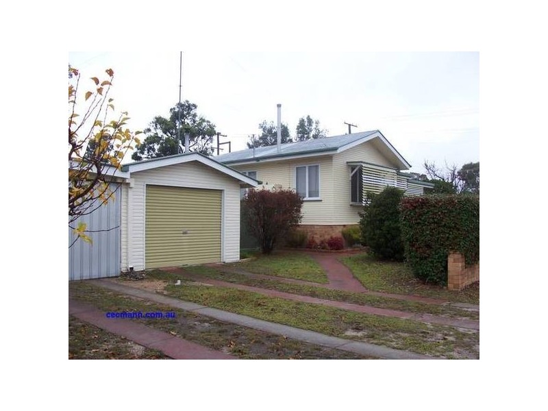 Gleeson St, Stanthorpe QLD 4380