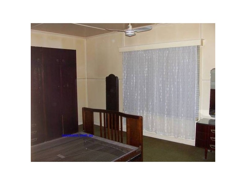 Gleeson St, Stanthorpe QLD 4380