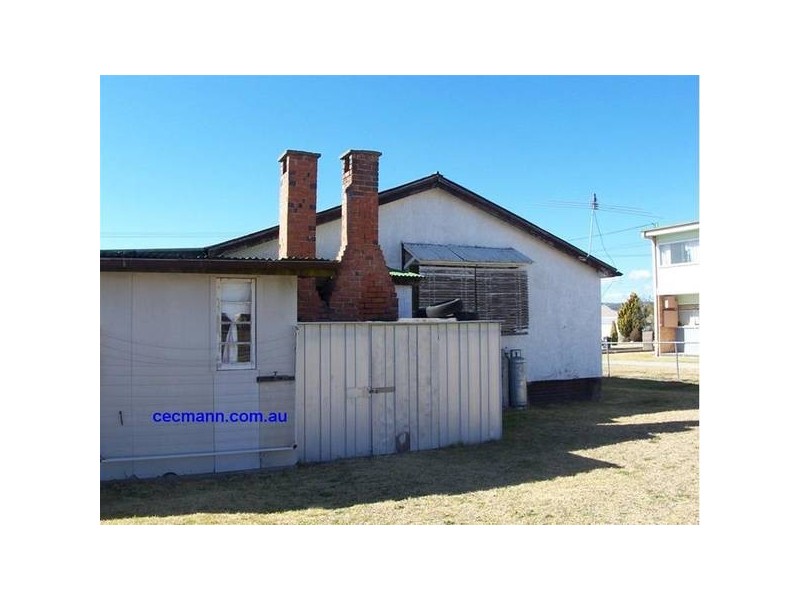 16 Archibald Street, Stanthorpe QLD 4380