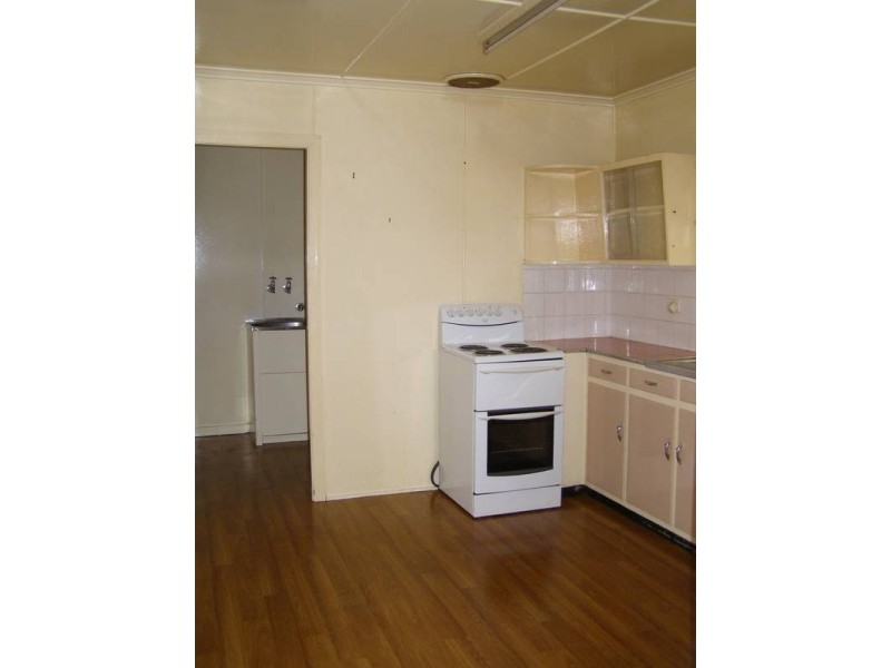 14 Day Street, Stanthorpe QLD 4380