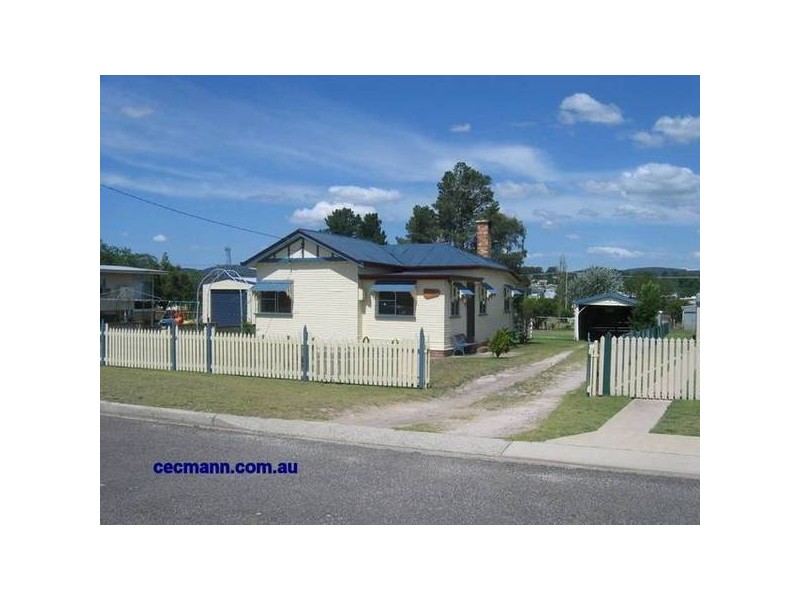 29 Symes St, Stanthorpe QLD 4380