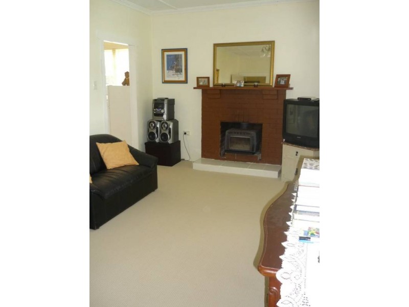 17 Mcglew Street, Stanthorpe QLD 4380