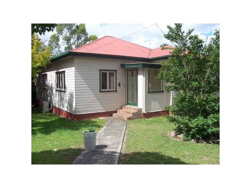 4 Allison St, Stanthorpe QLD 4380