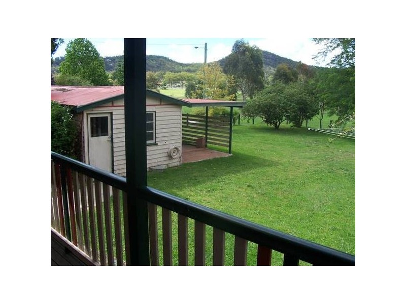 4 Allison St, Stanthorpe QLD 4380
