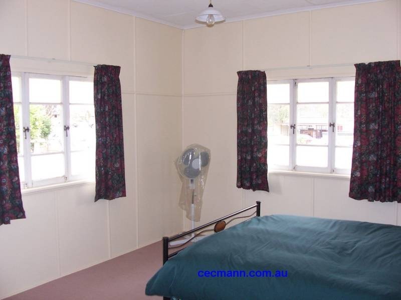 23 COLLEGE ROAD, Stanthorpe QLD 4380