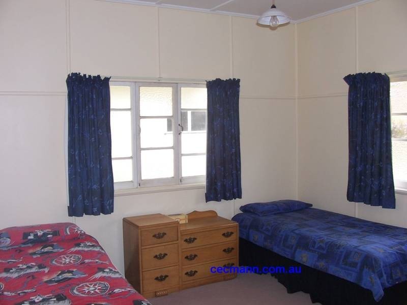 23 COLLEGE ROAD, Stanthorpe QLD 4380