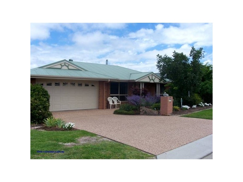 6 Pitts Street, Stanthorpe QLD 4380
