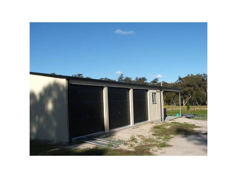 83 Mills Road, Stanthorpe QLD 4380