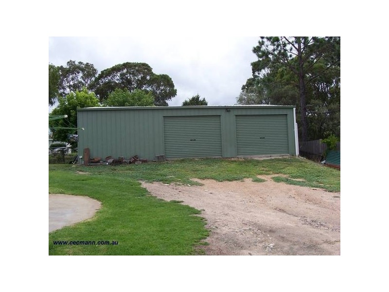17 Leslie Parade, Stanthorpe QLD 4380