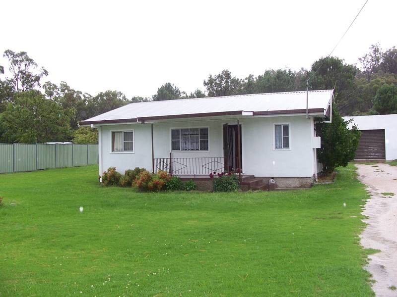 8 Rich Street, Stanthorpe QLD 4380