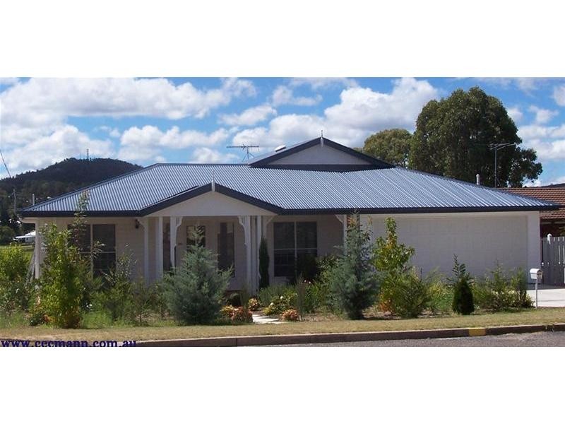 102 Sugarloaf Road, Stanthorpe QLD 4380