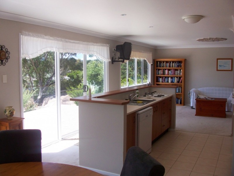 102 Sugarloaf Road, Stanthorpe QLD 4380