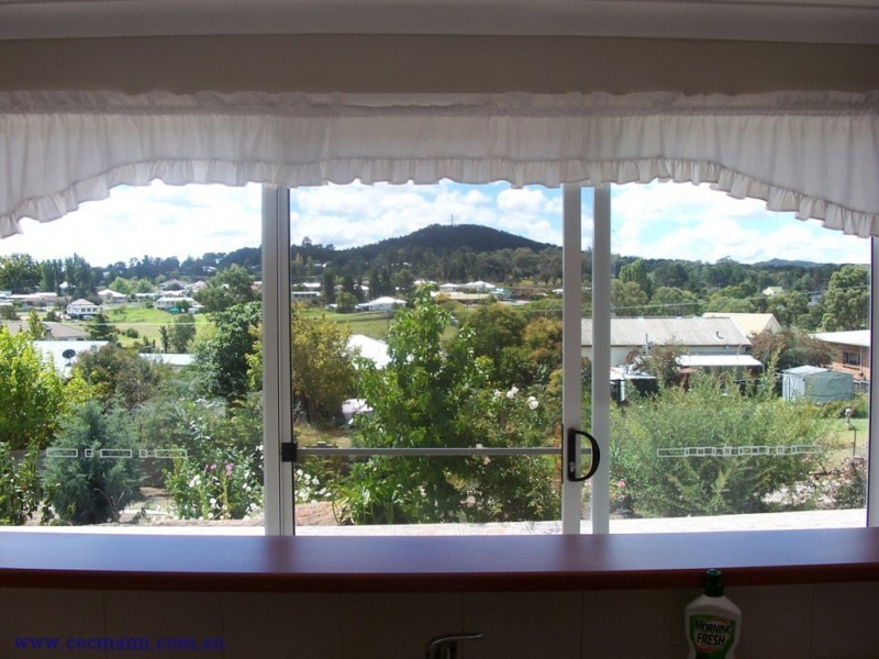 102 Sugarloaf Road, Stanthorpe QLD 4380