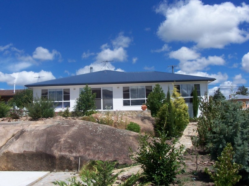 102 Sugarloaf Road, Stanthorpe QLD 4380