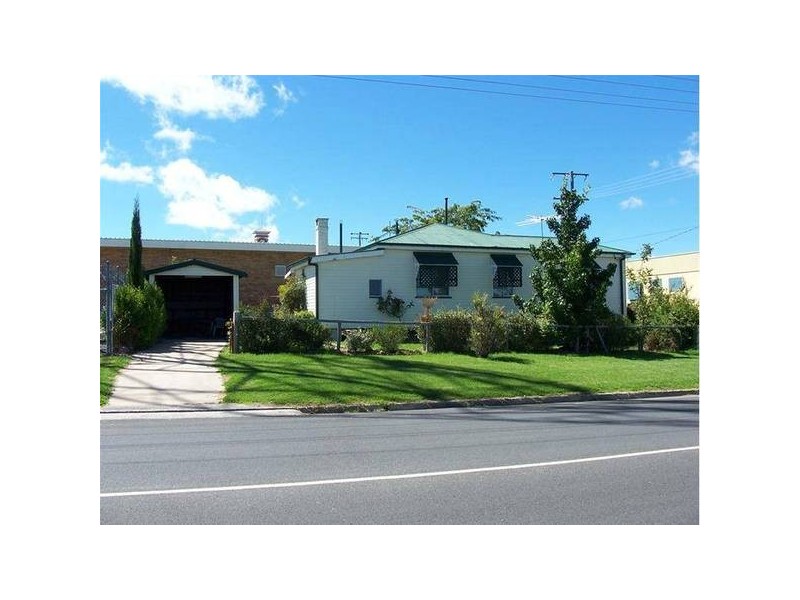 34 Railway Street, Stanthorpe QLD 4380