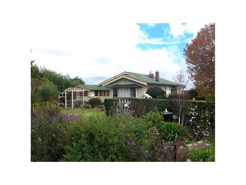 91 Granite Belt Drive, The Summit QLD 4377