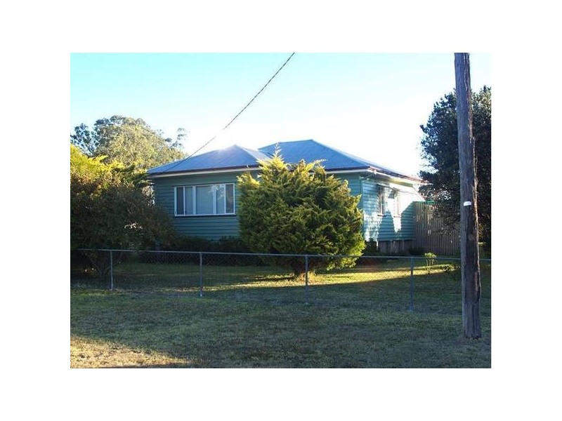 34 Glenlyon Street, Wallangarra QLD 4383
