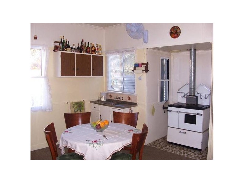 34 Glenlyon Street, Wallangarra QLD 4383