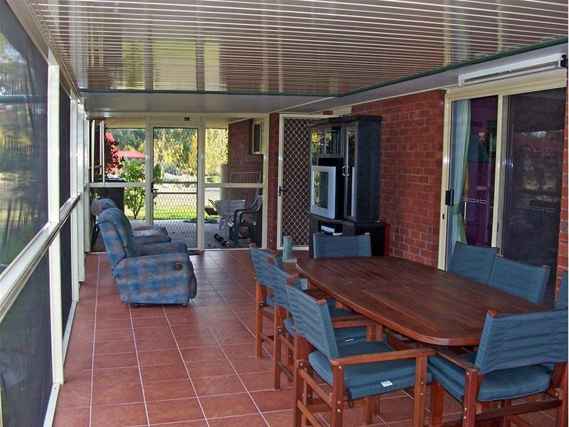 19 Pioneer Parade, Stanthorpe QLD 4380