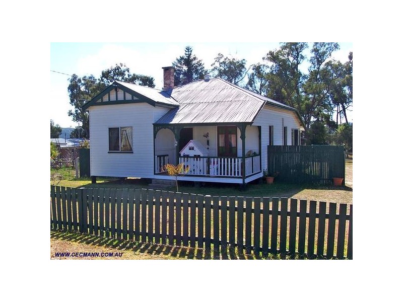 14 Catherine St, Stanthorpe QLD 4380