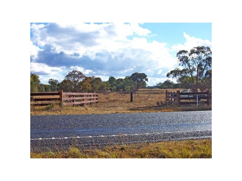 19 New England Highway, Stanthorpe QLD 4380