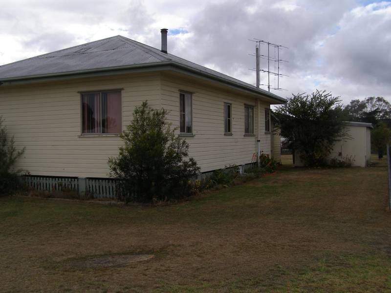 11 Stanton St, Stanthorpe QLD 4380