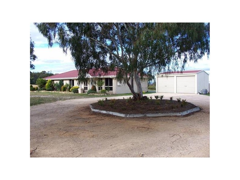 26 Browns Lane, Stanthorpe QLD 4380