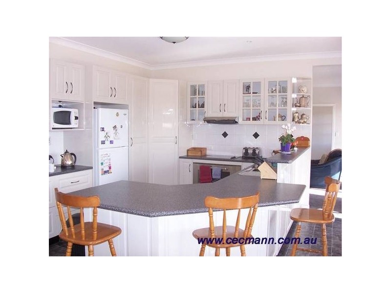 12 Kerridges Road, Glen Aplin QLD 4381