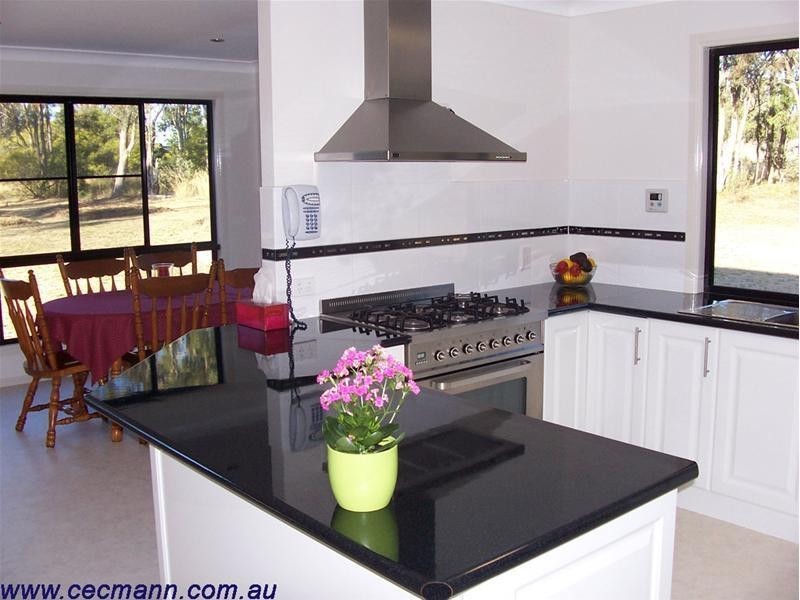 110 Old Caves Road, Stanthorpe QLD 4380