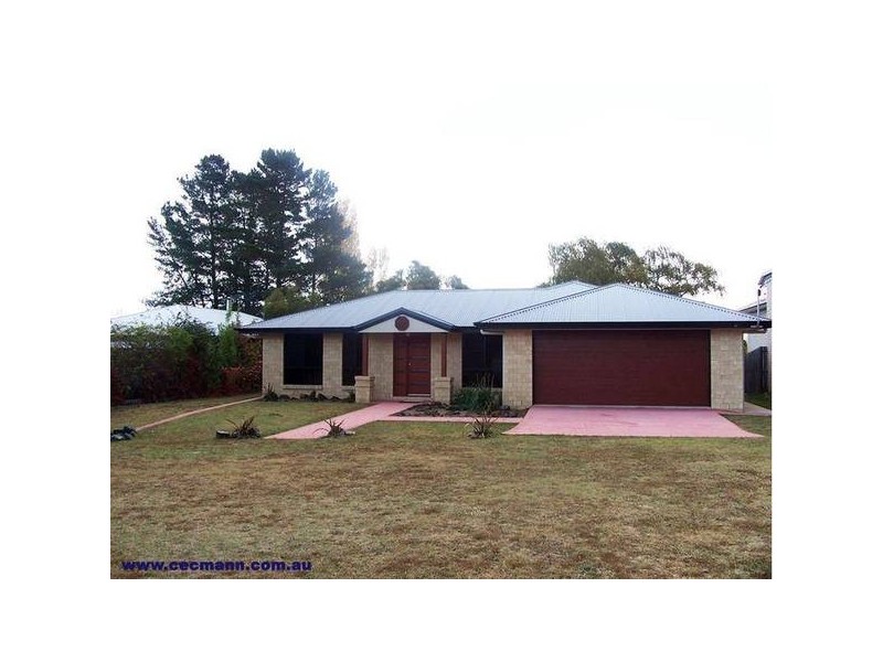 10 Anzac Avenue, Stanthorpe QLD 4380