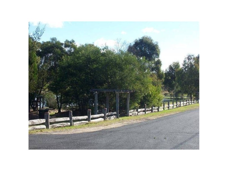 10 Anzac Avenue, Stanthorpe QLD 4380