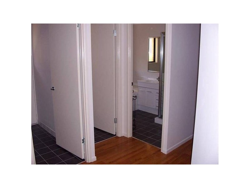 10 Anzac Avenue, Stanthorpe QLD 4380