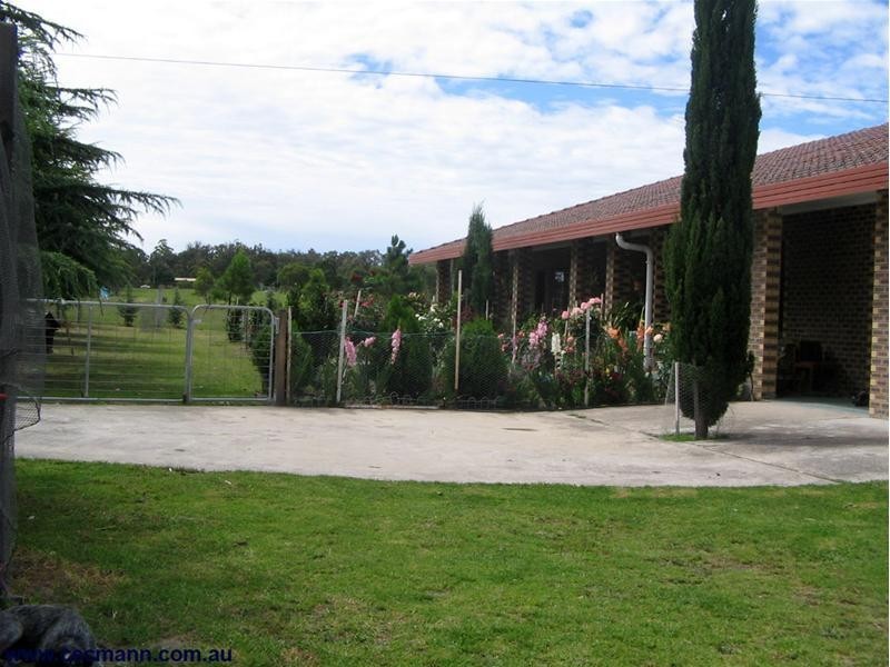 105 Tennant Road, Stanthorpe QLD 4380