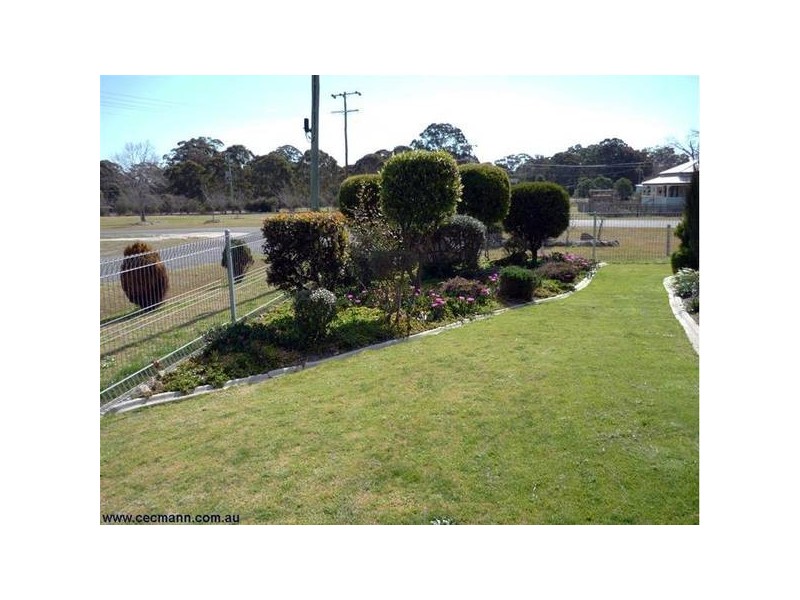19 Pine Crescent, Stanthorpe QLD 4380