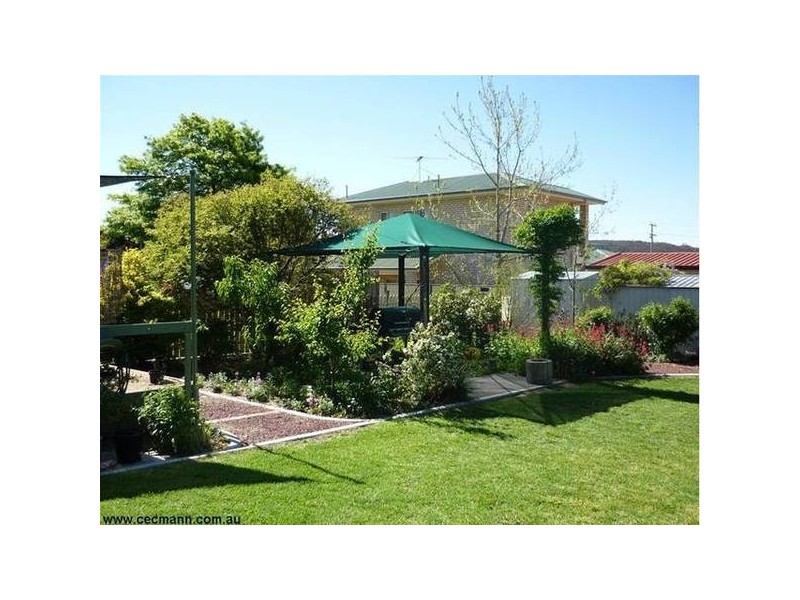 4 Hardy Street, Stanthorpe QLD 4380