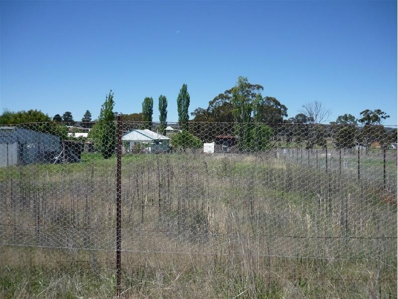 52 Duke Street, Wallangarra QLD 4383