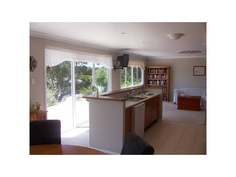 102 SUGARLOAF RD, Stanthorpe QLD 4380