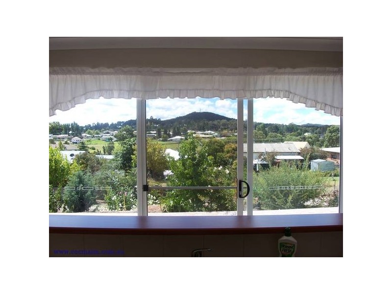 102 SUGARLOAF RD, Stanthorpe QLD 4380