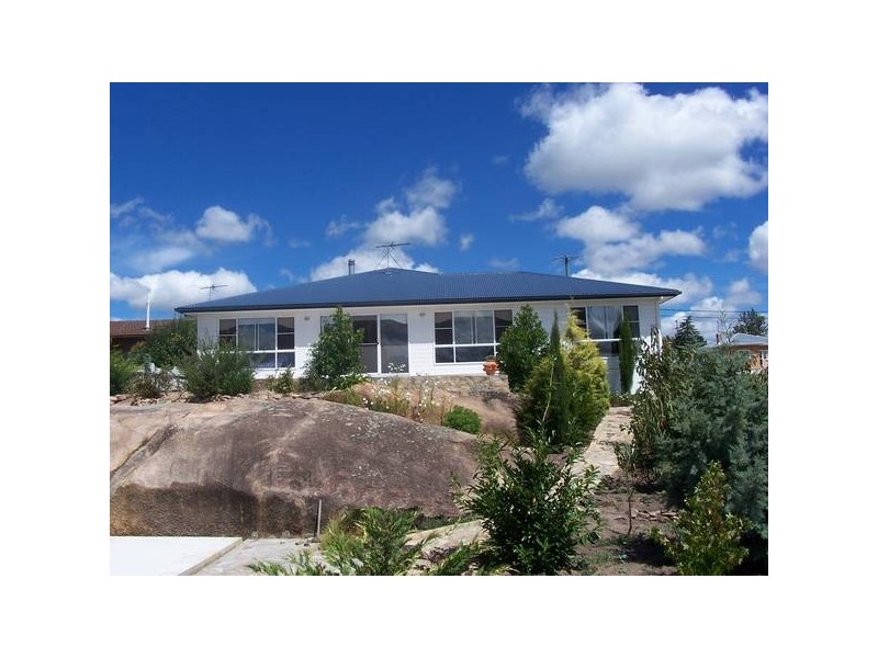 102 SUGARLOAF RD, Stanthorpe QLD 4380