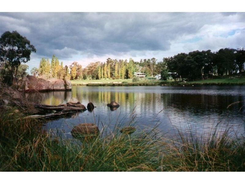 680 Mt Tully Road, Stanthorpe QLD 4380
