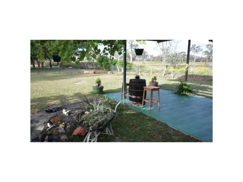 2 Francis Street, Stanthorpe QLD 4380