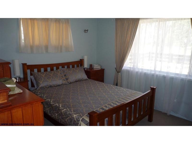 27 Walters Road, Glen Aplin QLD 4381