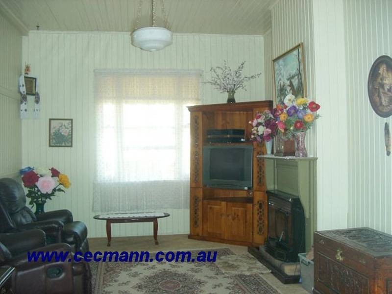 30 MCGREGOR TCE, Stanthorpe QLD 4380
