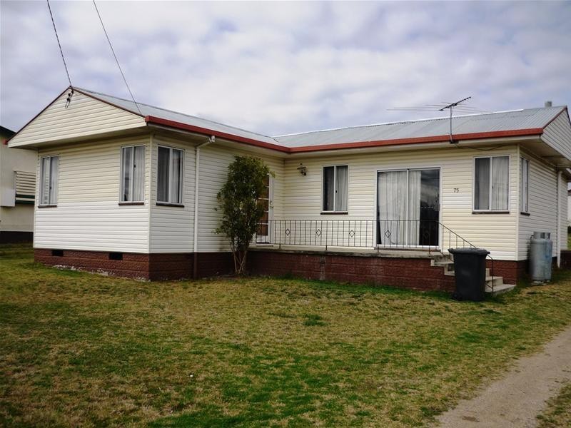75 Sugarloaf Road, Stanthorpe QLD 4380