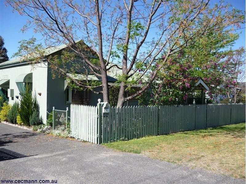 4 Hardy Street, Stanthorpe QLD 4380