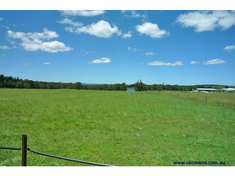 146 Ridge Road, The Summit QLD 4377