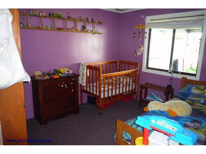 14 Wallace Court, Glen Aplin QLD 4381